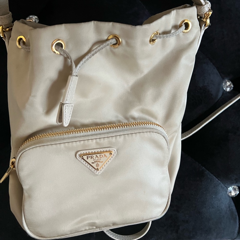 Prada Duet Re-Nylon bucket bag(Tan)